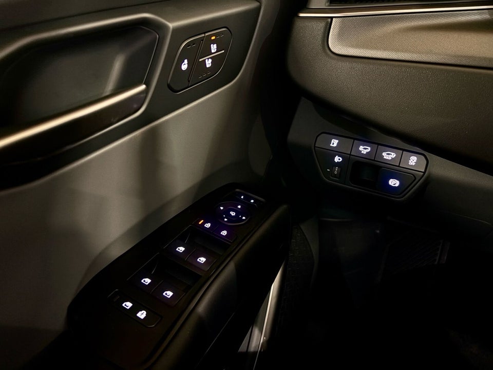 Kia EV9 76 Standard Range Upgrade RWD 7prs 5d