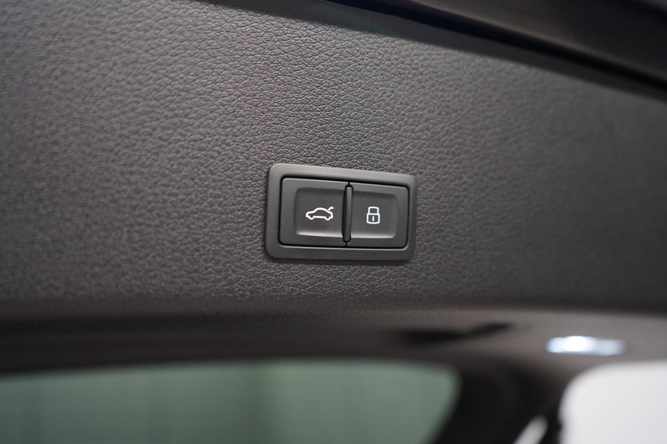 Audi e-tron S quattro 5d