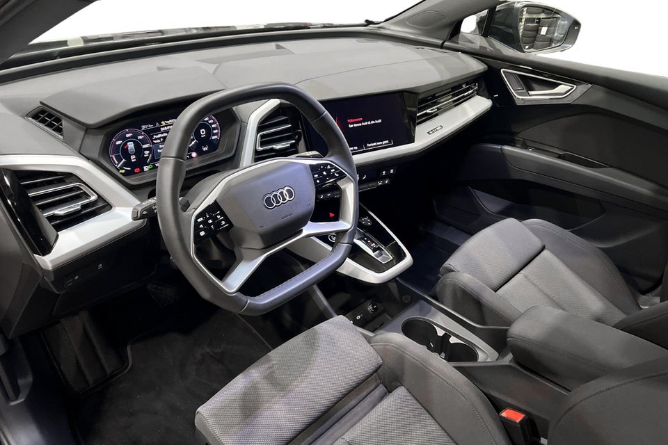 Audi Q4 e-tron 40 Progress 5d