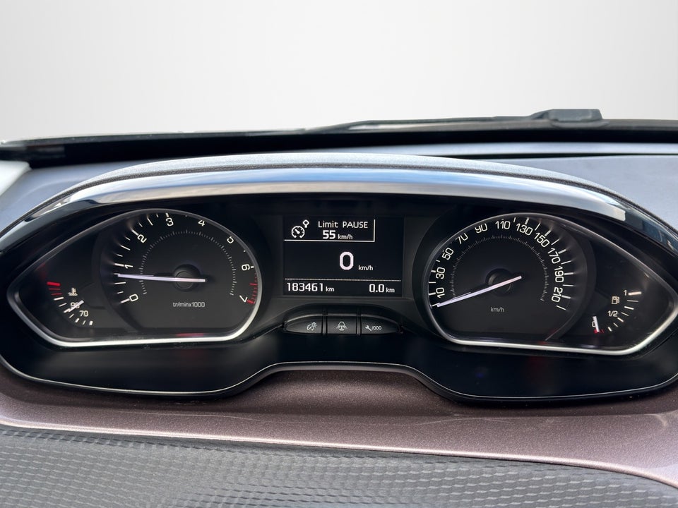 Peugeot 2008 1,2 VTi 82 Active 5d