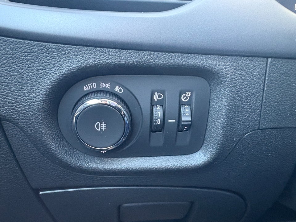 Opel Astra 1,2 T 110 Edition Sports Tourer 5d