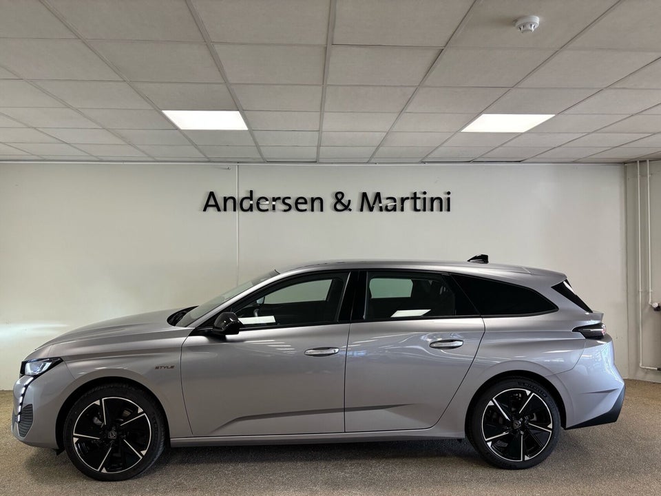Peugeot e-308 54 Style SW 5d