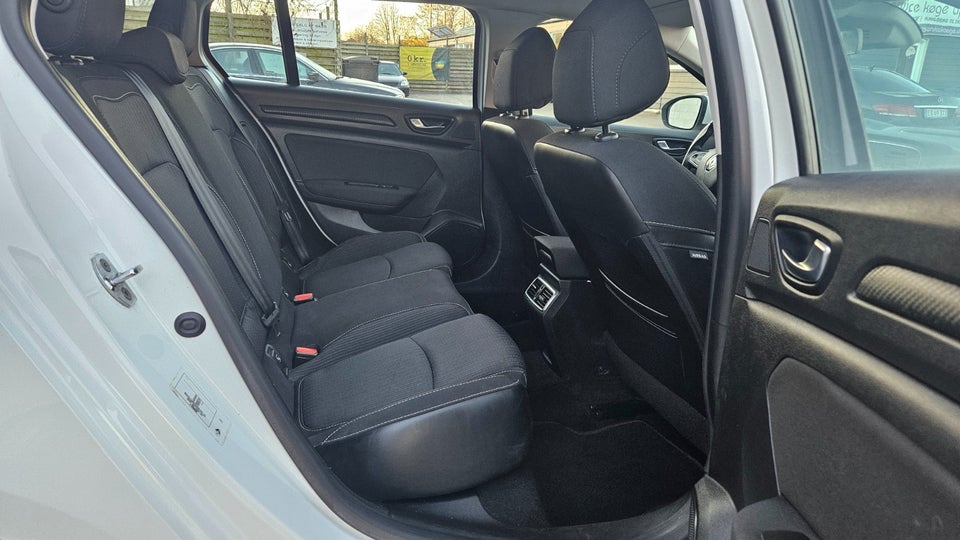 Renault Megane IV 1,5 dCi 110 Intens Sport Tourer EDC 5d