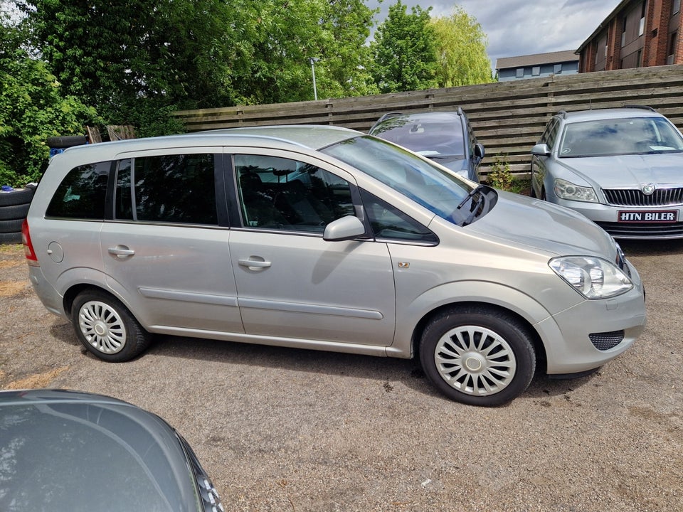 Opel Zafira 1,8 16V Limited 7prs 5d