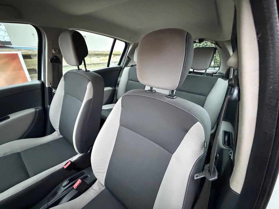 Renault Clio III 1,5 dCi 75 Expression 5d