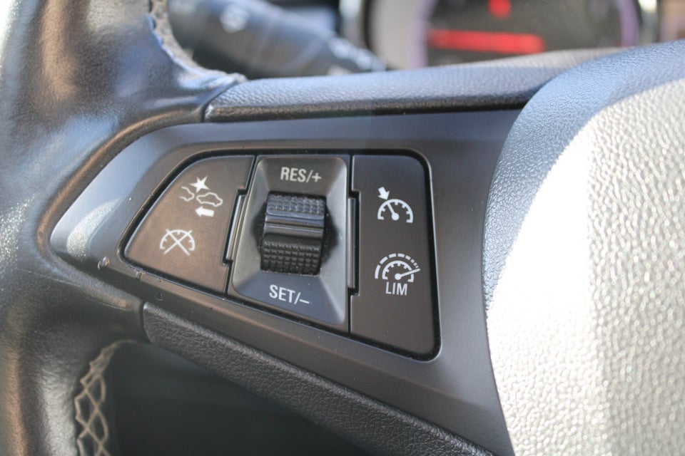 Opel Astra 1,4 T 150 Excite 5d