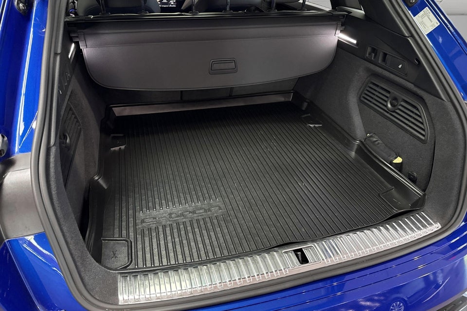 Audi Q8 e-tron 55 S-line quattro 5d