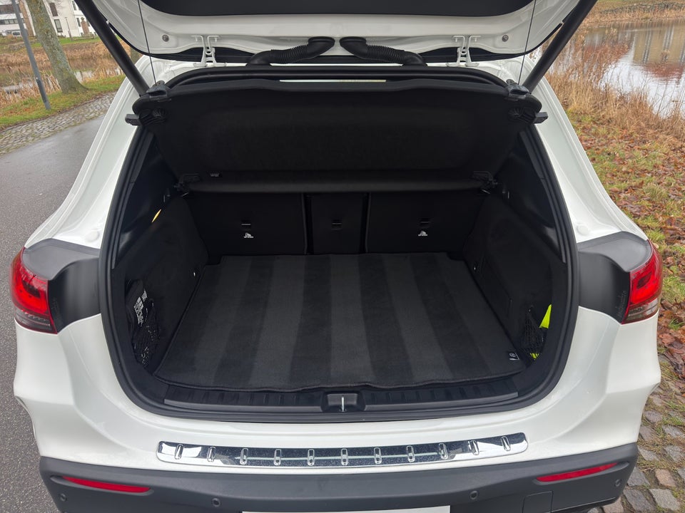 Mercedes EQA250 AMG Line 5d