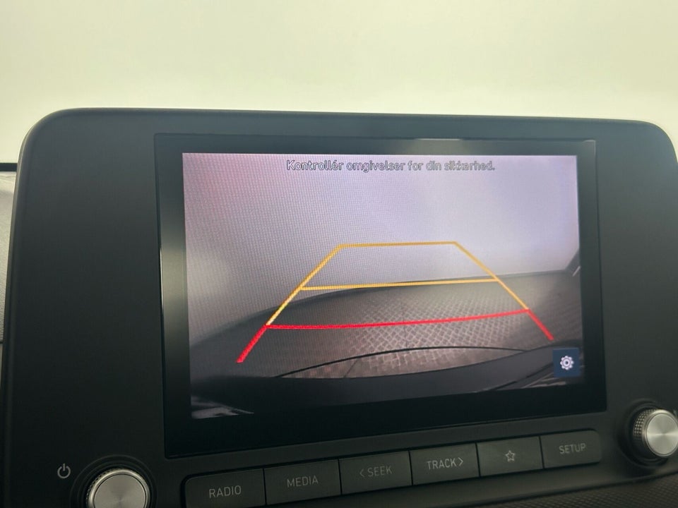 Hyundai Kona 64 EV Essential 5d