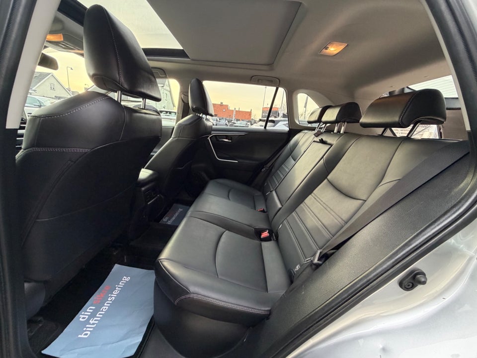 Toyota RAV4 2,5 Hybrid H3 Comfort MDS 5d