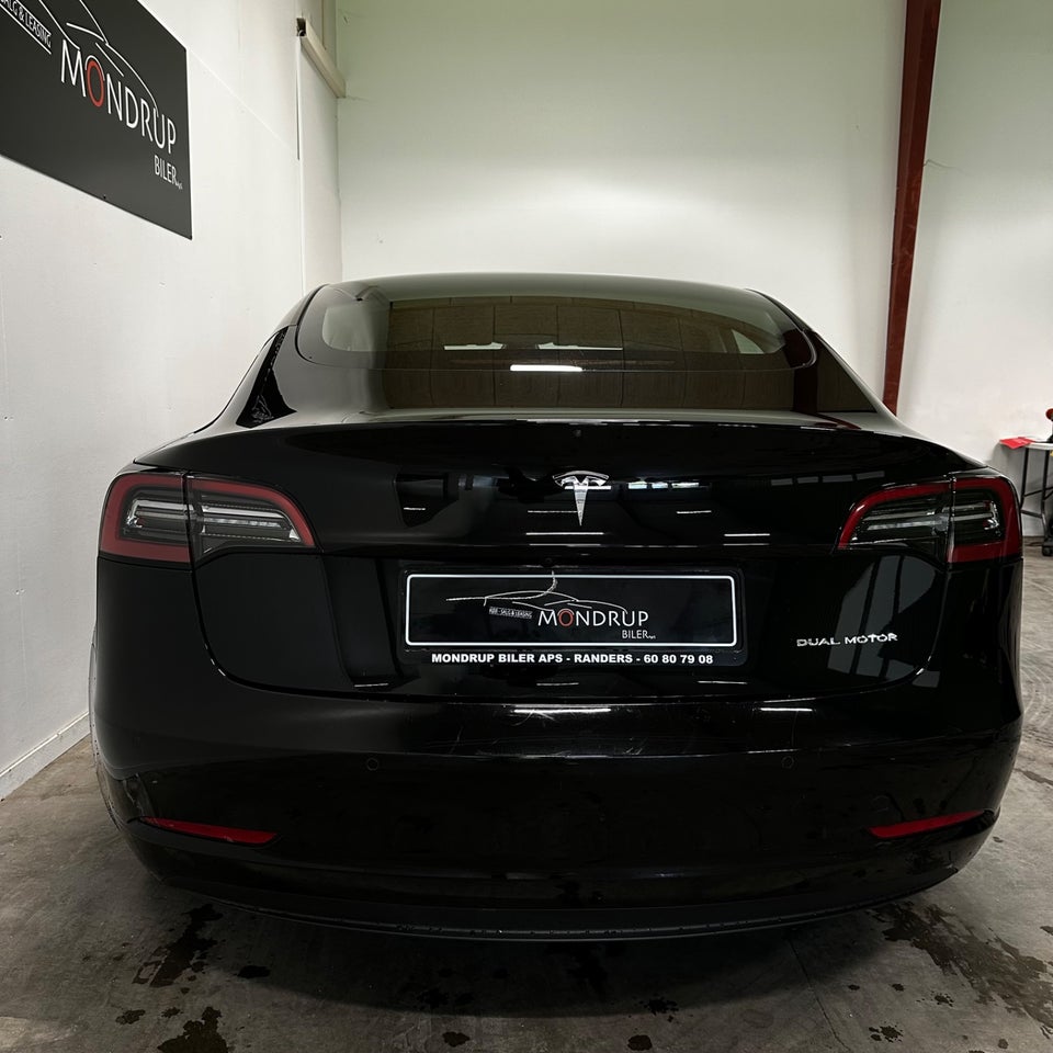 Tesla Model 3 Long Range AWD 4d