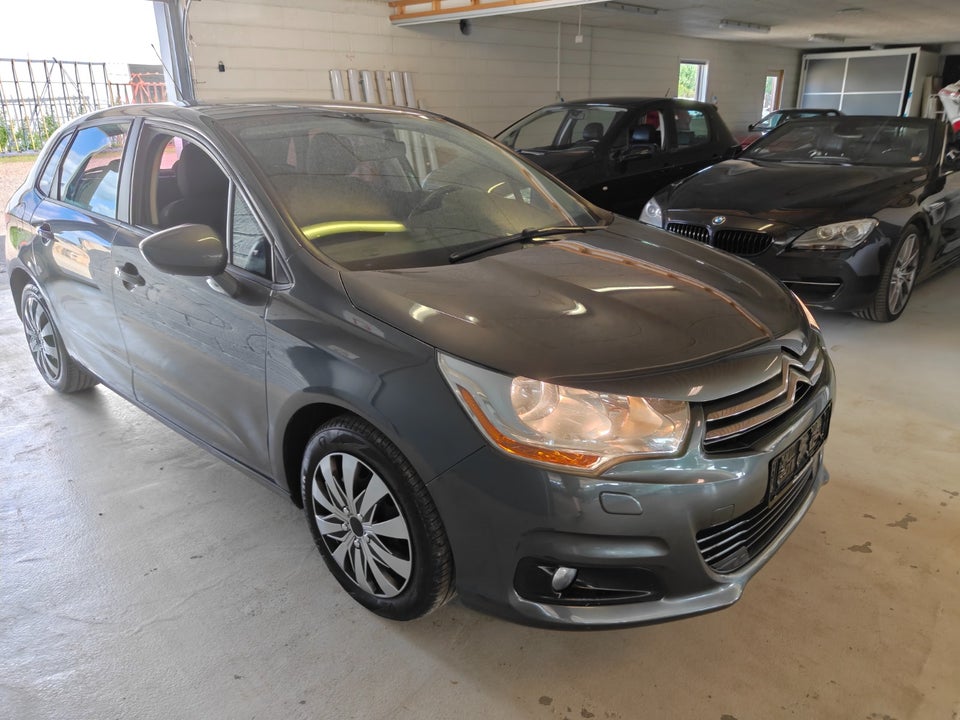 Citroën C4 1,4 VTi Attraction 5d