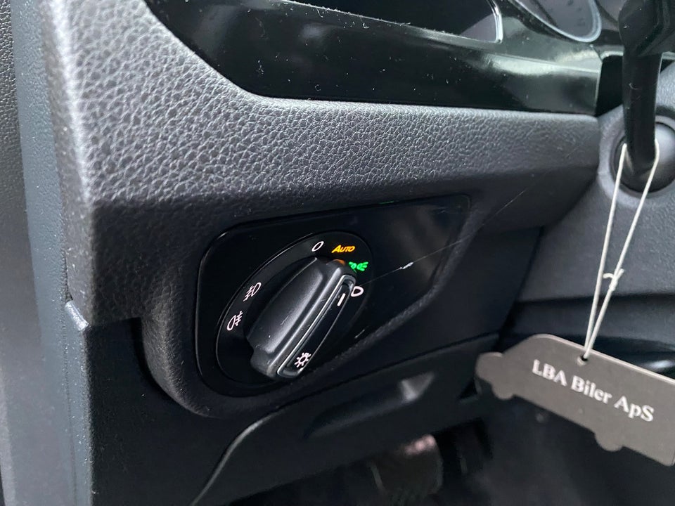 VW Touran 2,0 TDi 150 Highline+ DSG Van 5d