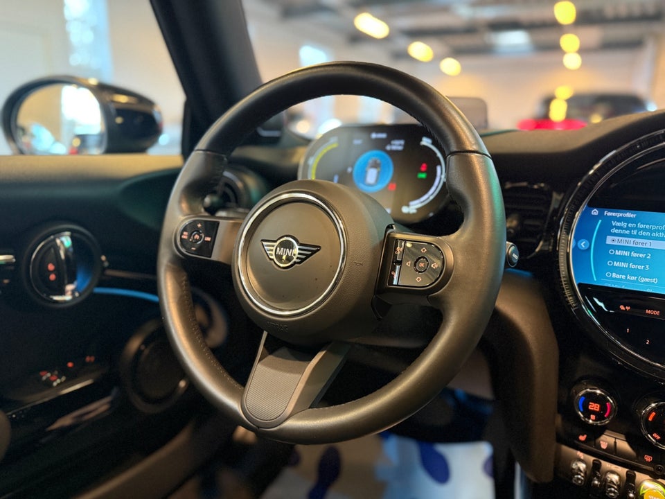 MINI Cooper SE Classic Trim 3d