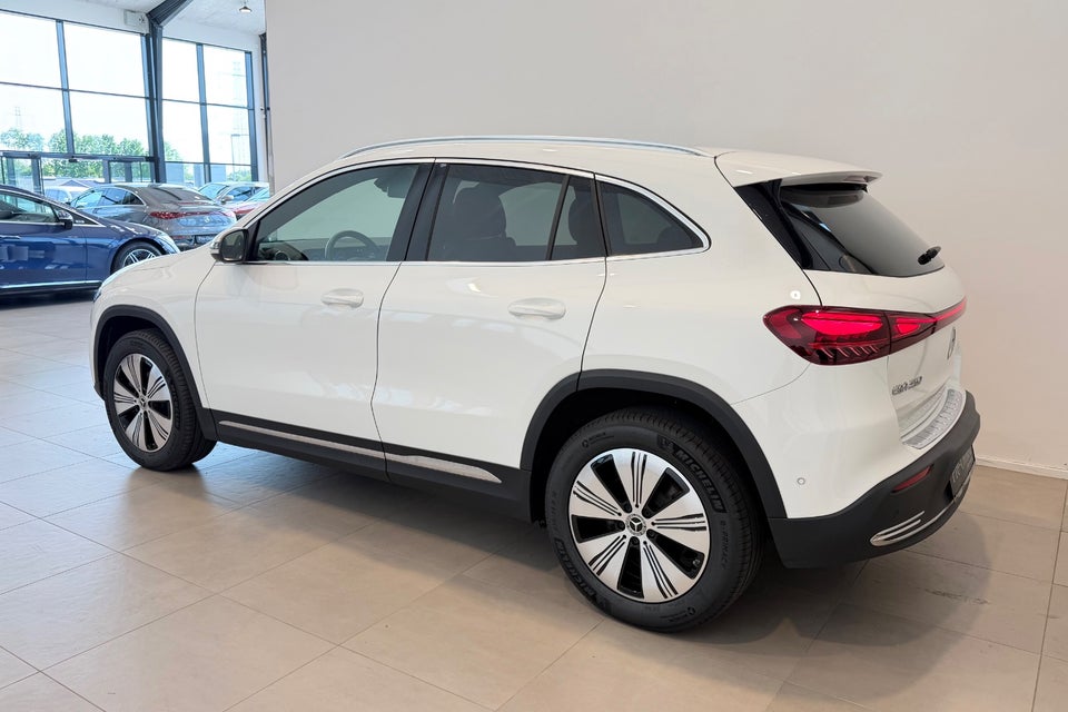 Mercedes EQA250 Progressive 5d