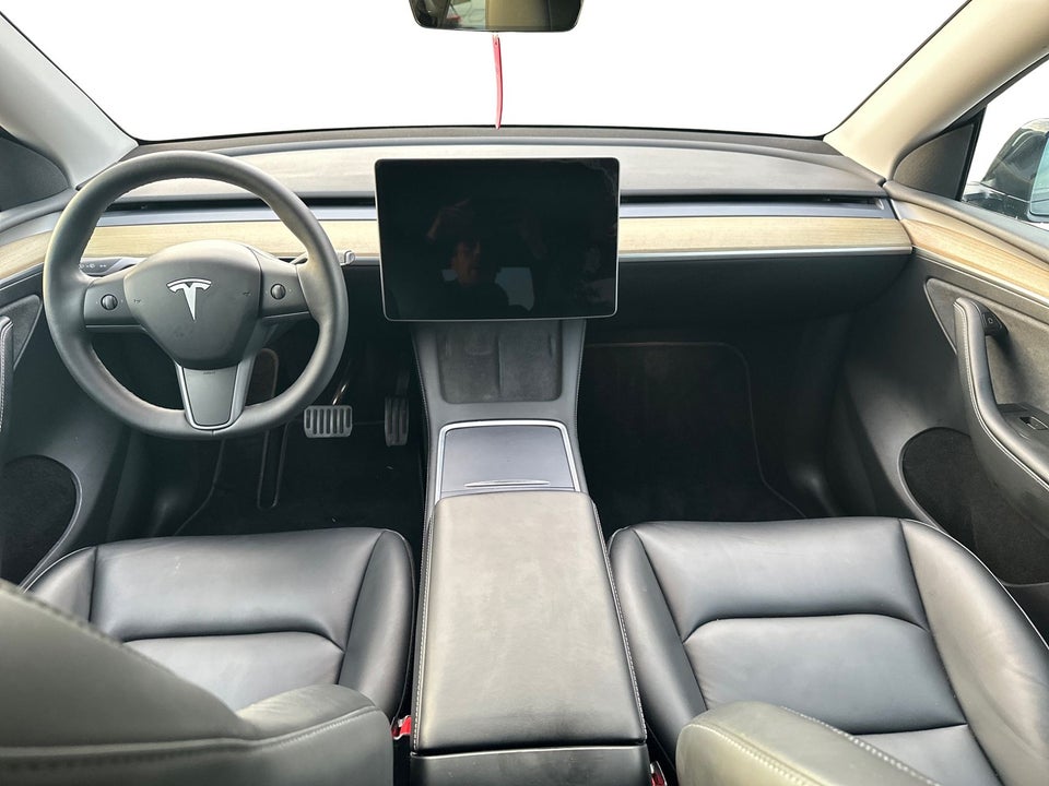 Tesla Model Y RWD 5d