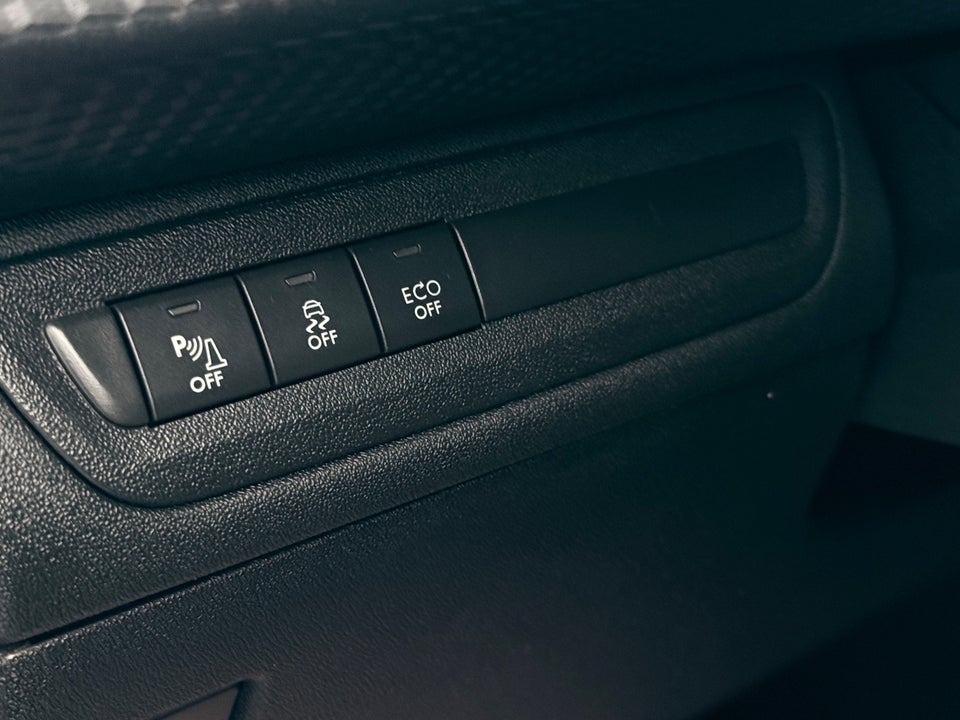 Peugeot 2008 1,6 BlueHDi 100 Allure 5d
