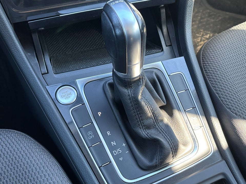 VW Golf VII 1,5 TSi 130 Comfortline DSG 5d