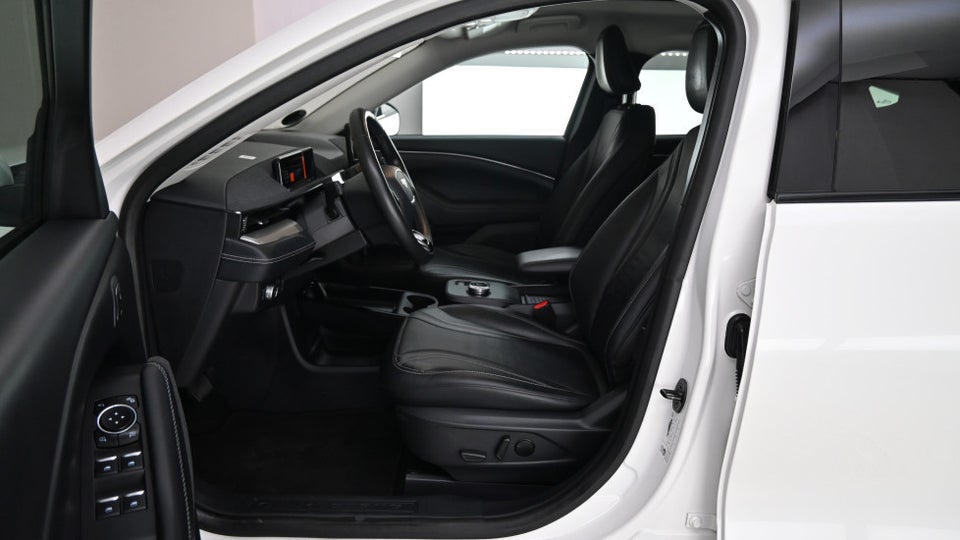 Ford Mustang Mach-E 68 Standard Range 5d