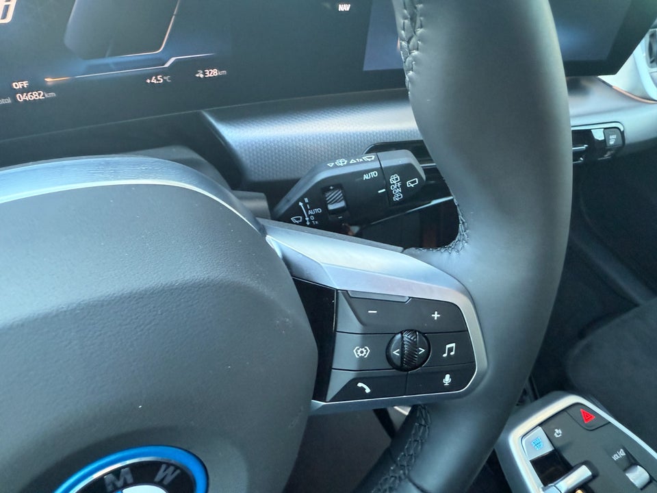 BMW iX1 eDrive20 M-Sport 5d