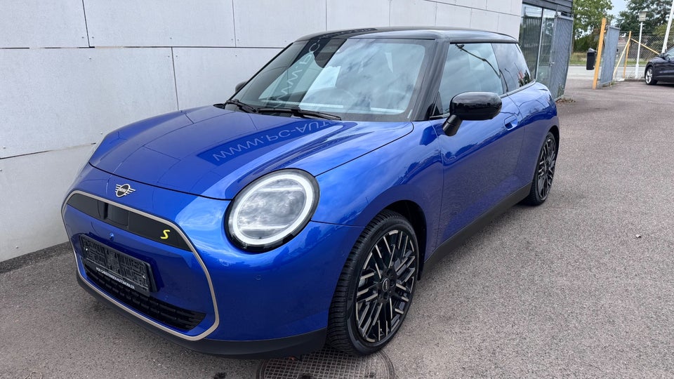 MINI Cooper SE Favoured Trim XL 3d