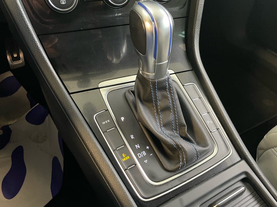 VW Golf VII 1,4 GTE DSG 5d