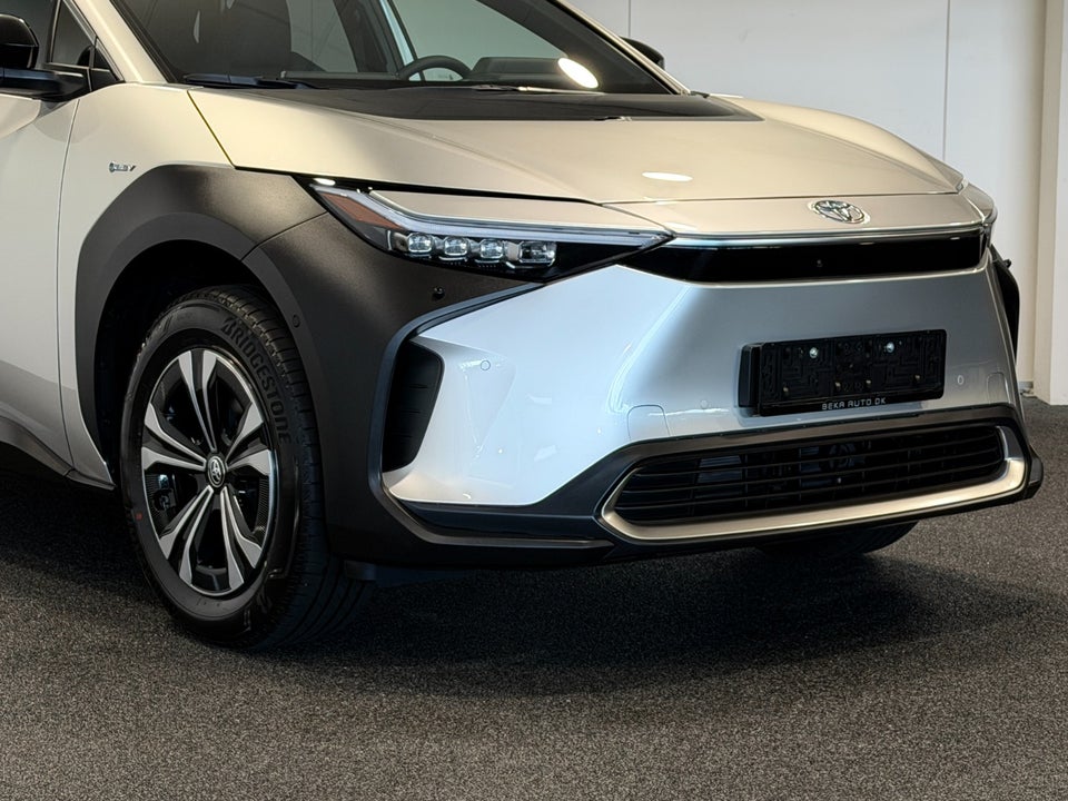 Toyota bZ4X Executive 5d