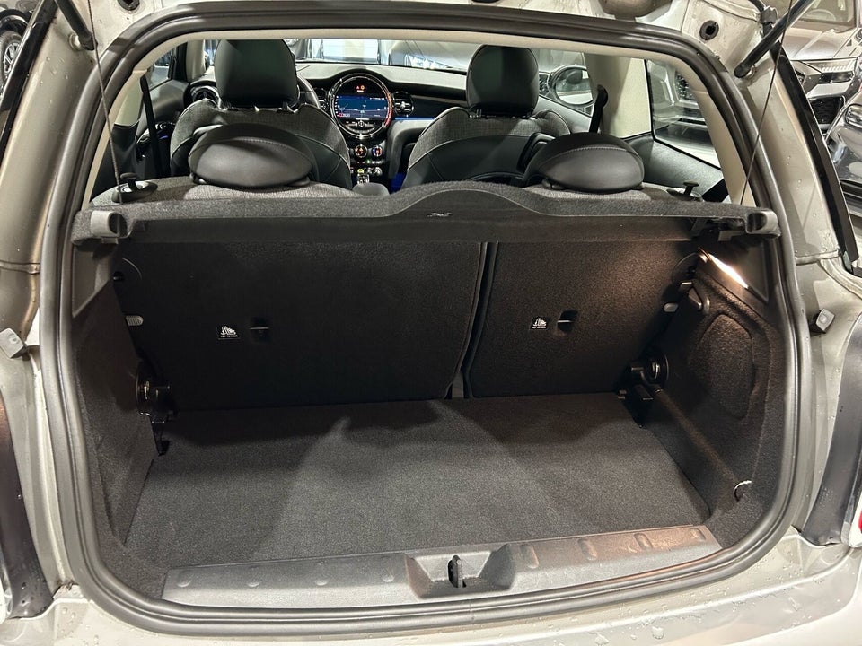 MINI Cooper SE Classic Trim 3d