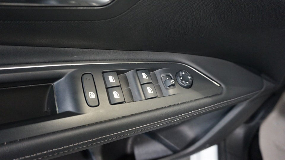 Peugeot 5008 1,2 PureTech 130 Allure EAT8 7prs 5d