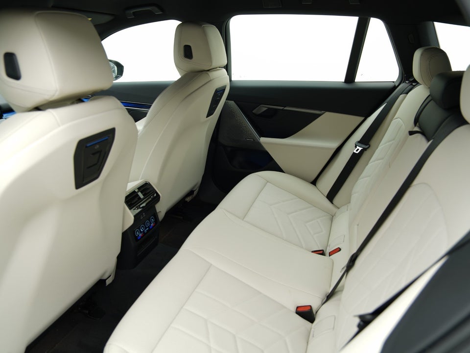 BMW i5 eDrive40 Touring Fully Charged M-Sport 5d