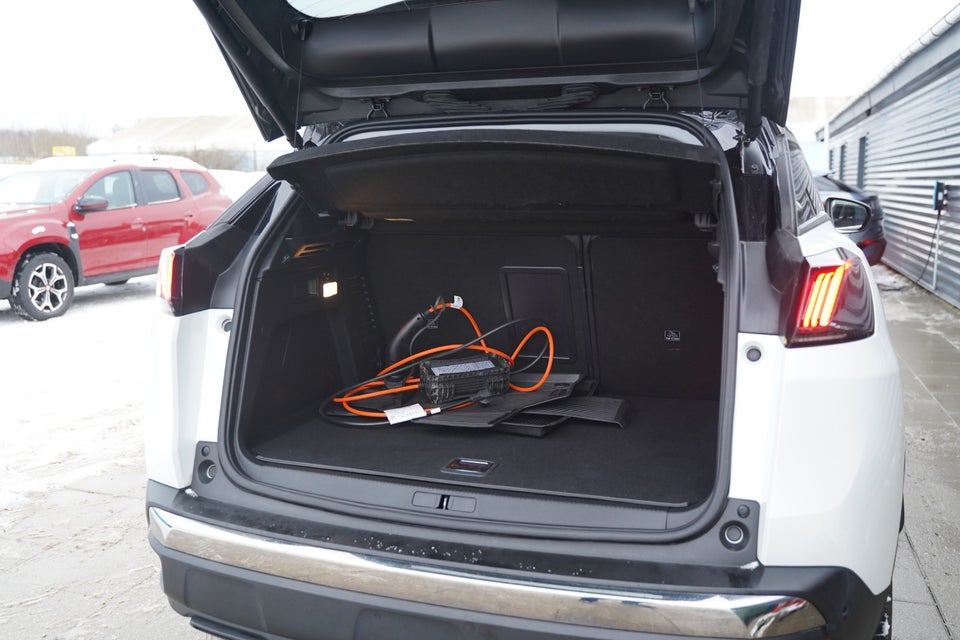 Peugeot 3008 1,6 Hybrid Allure Limited EAT8 5d