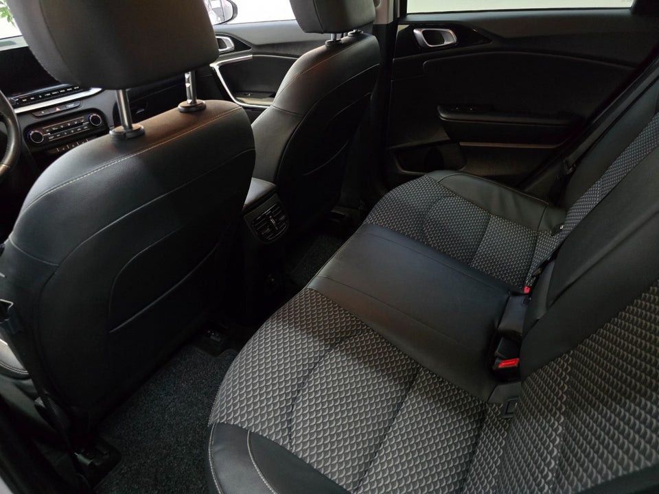 Kia Ceed 1,6 PHEV Upgrade SW DCT 5d