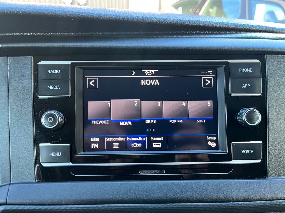 VW Transporter 2,0 TDi 110 Kassevogn lang