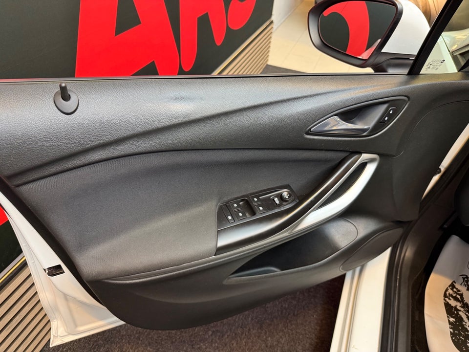 Opel Astra 1,4 T 150 Impress 5d