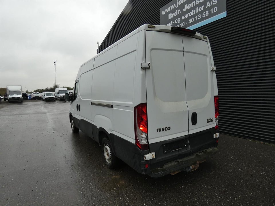 Iveco Daily 2,3 35S16 12m³ Van AG8