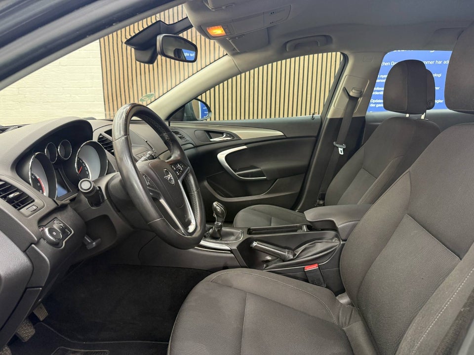 Opel Insignia 1,8 Edition Sports Tourer 5d