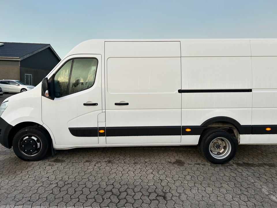 Nissan Interstar 2,3 dCi 165 L3H2 Tekna Van RWD