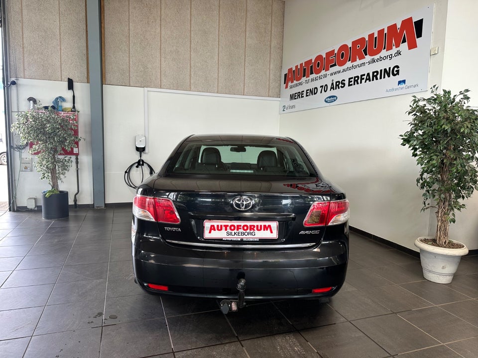 Toyota Avensis 2,0 D-4D T3 4d