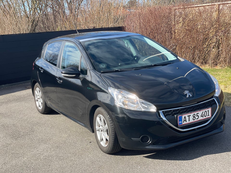 Peugeot 208 1,6 BlueHDi 100 Active Sky 5d