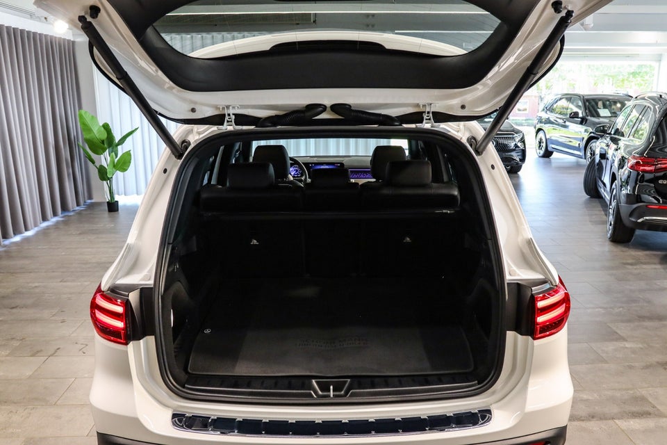 Mercedes EQB250+ AMG Advance 5d