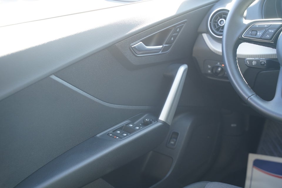 Audi Q2 35 TFSi Prestige S-tr. 5d