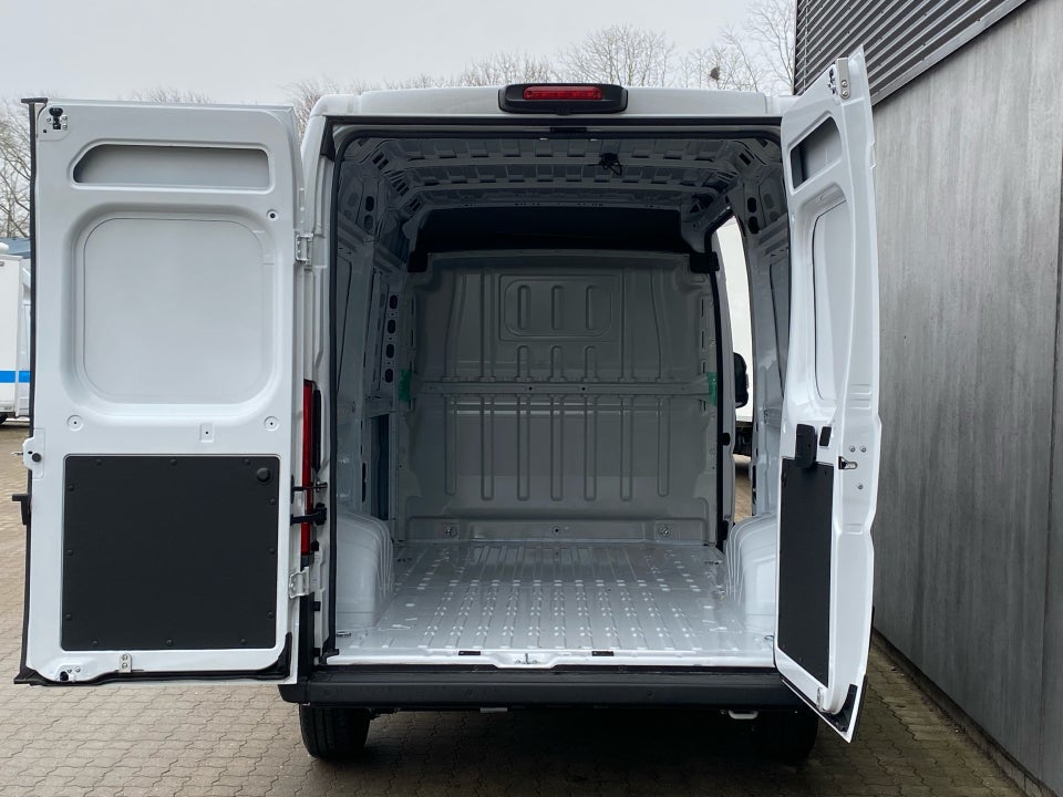 Fiat Ducato 35 Maxi 2,2 MJT 180 Kassevogn L2H2 Pro aut.