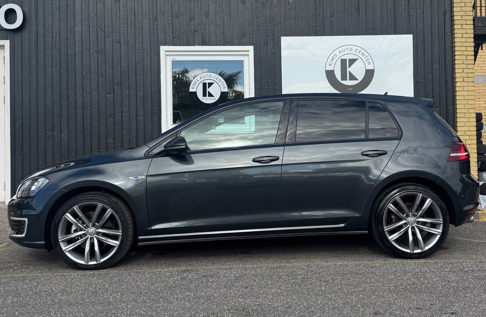 VW Golf VII 1,4 GTE DSG 5d