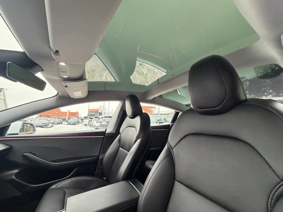 Tesla Model 3 RWD 4d