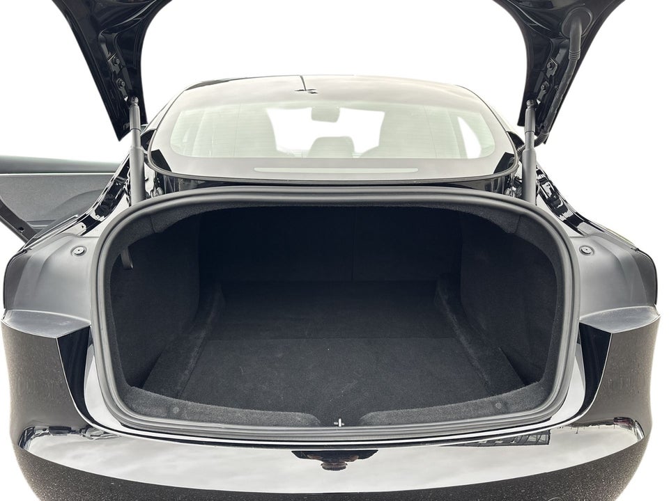 Tesla Model 3 RWD 4d