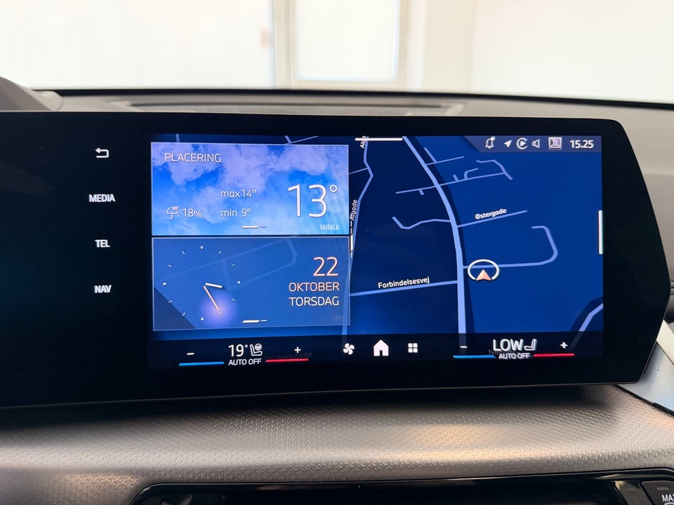 BMW iX1 xDrive30 M-Sport 5d
