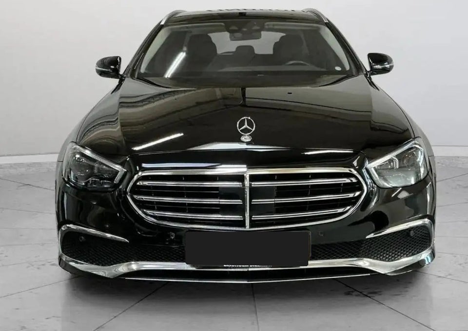 Mercedes E300 de 2,0 stc. aut. 4Matic 5d