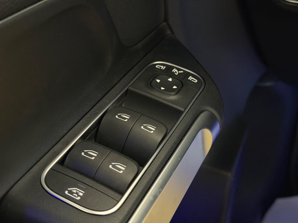 Mercedes EQB250 Progressive 7prs 5d