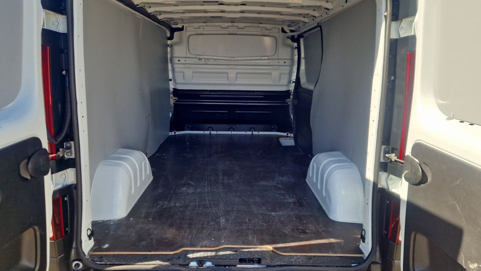 Renault Trafic 2,0 dCi 130 L2H1 Tekno