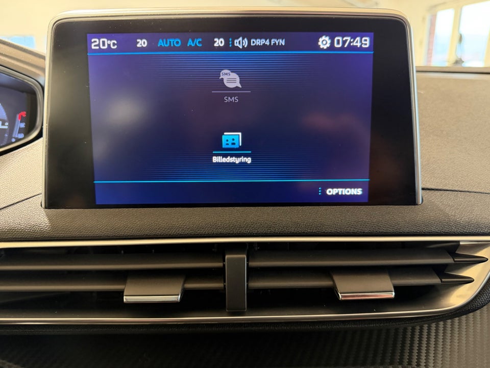Peugeot 3008 1,2 e-THP 130 Active 5d
